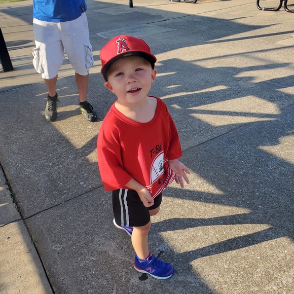 Meet your Posher, Tj - Picture 4 of 15